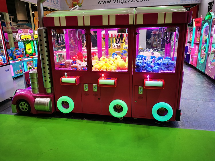 Truck Claw Crane Machine is Money Maker in Brazil