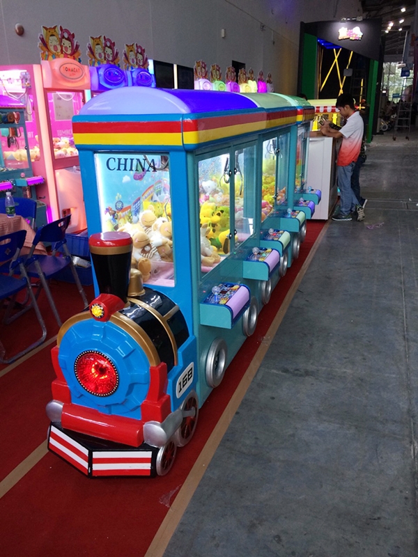 best claw machine for kids-mini train vending machine