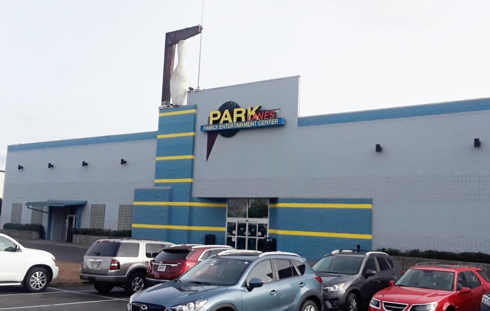 Park Lanes Family Entertainment Center in Hillsboro, United States