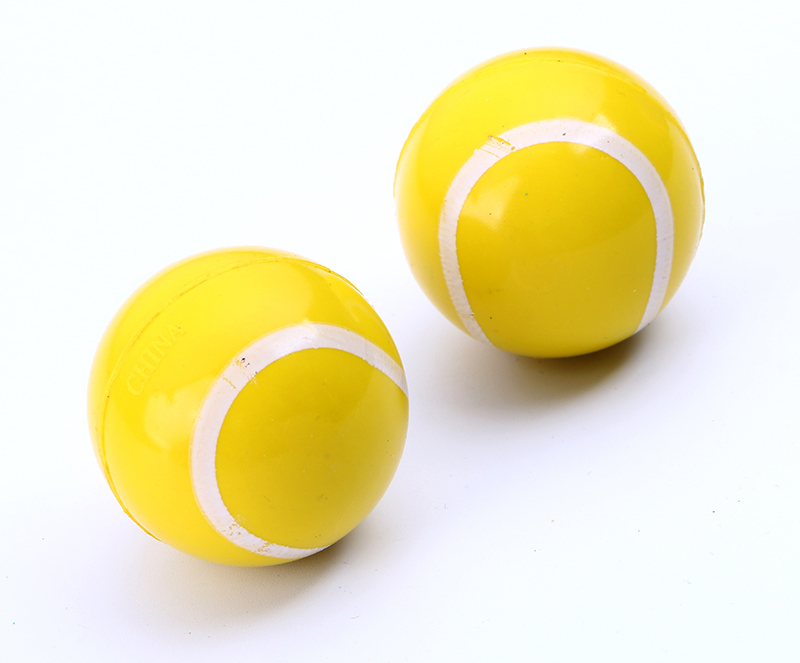 Tennis Bouncing balls