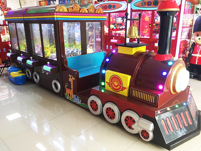 Happy Travel Train Claw Crane Machine For 12 Player