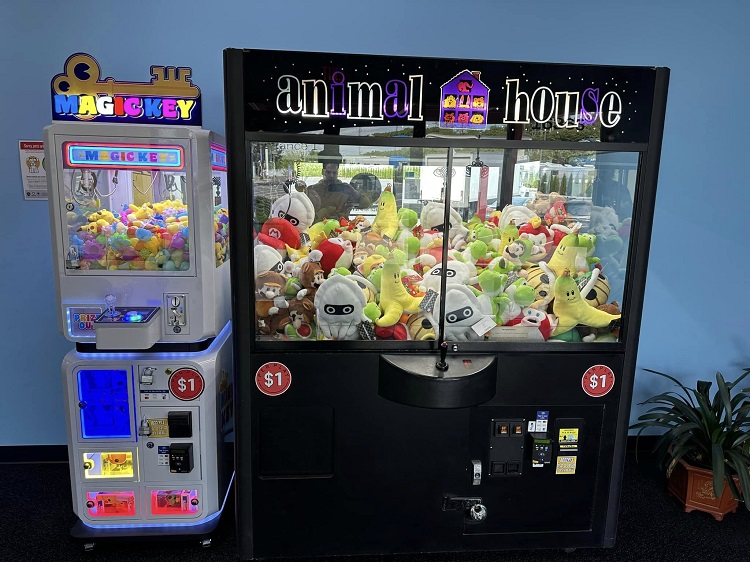 Magic Key Claw Machine