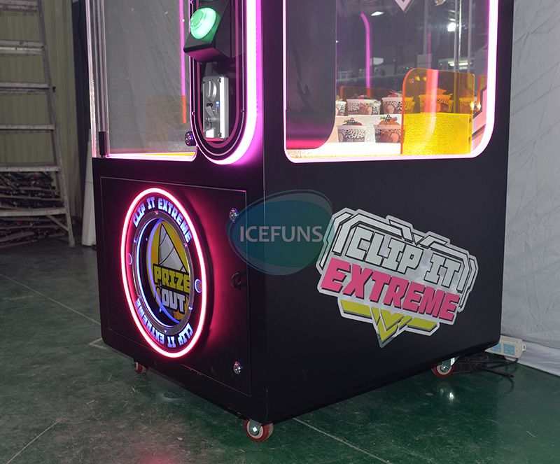 Clip It Extreme Arcade Machine